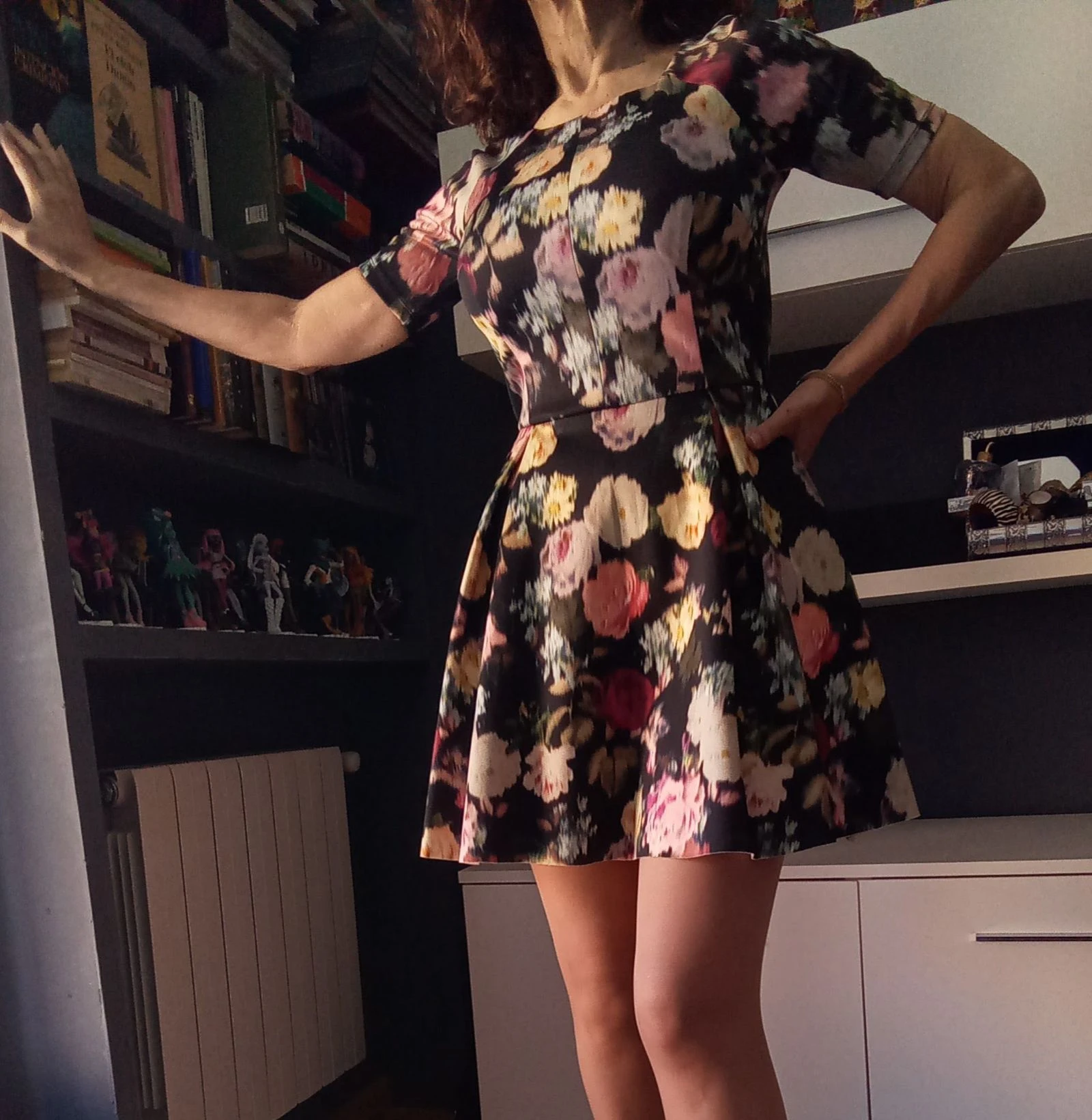 Korte jurk met bloemenprint – photo 4